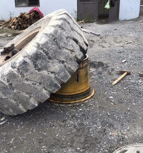 VÁ VỎ LƯU ĐỘNG KHU VỰC BẾN LỨC